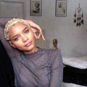 Meet your Posher, Alexandra